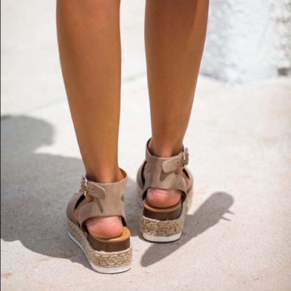 ‘The Ellie’ Suede Platform Espadrille In Natural - Picture 5 of 8